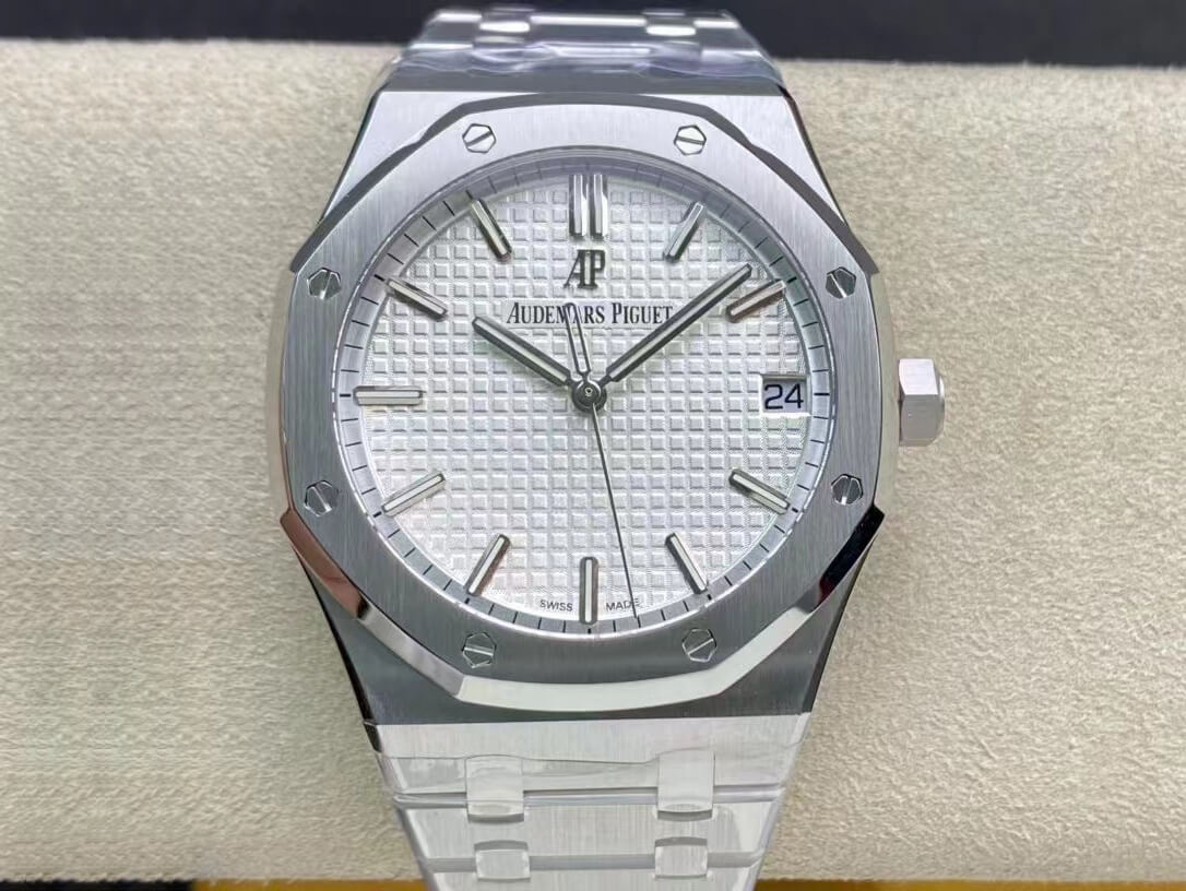 Replica Audemars Piguet Royal Oak 15500ST.OO.1220ST.04 1:1 Best Edition V2 Version White Dial - DEEPREPS