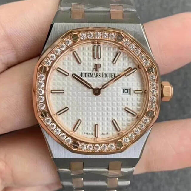 Replica Audemars Piguet Royal Oak 67651SR.ZZ.1261SR.01 1:1 Best Edition Silver Dial - DEEPREPS