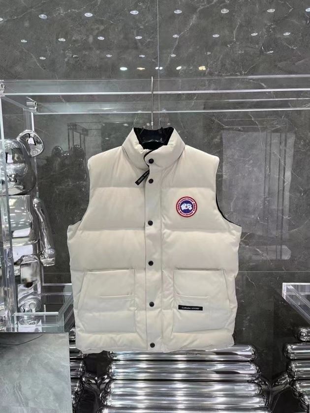CANADA GOOSE FREESTYLE QUILTED ARTIC-TECH GILET   CN10 - DEEPREPS