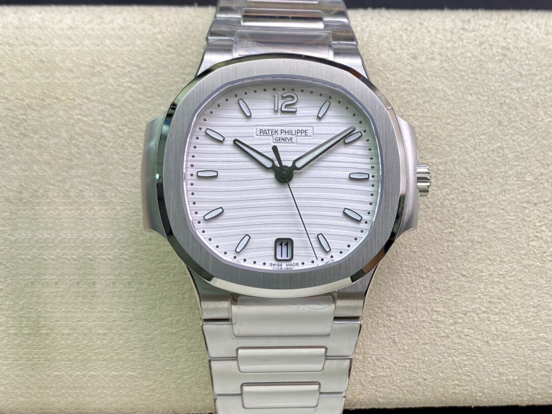 Replica Patek Philippe Nautilus Ladies 7118/1A-010 1:1 Best Edition Silver Dial - DEEPREPS