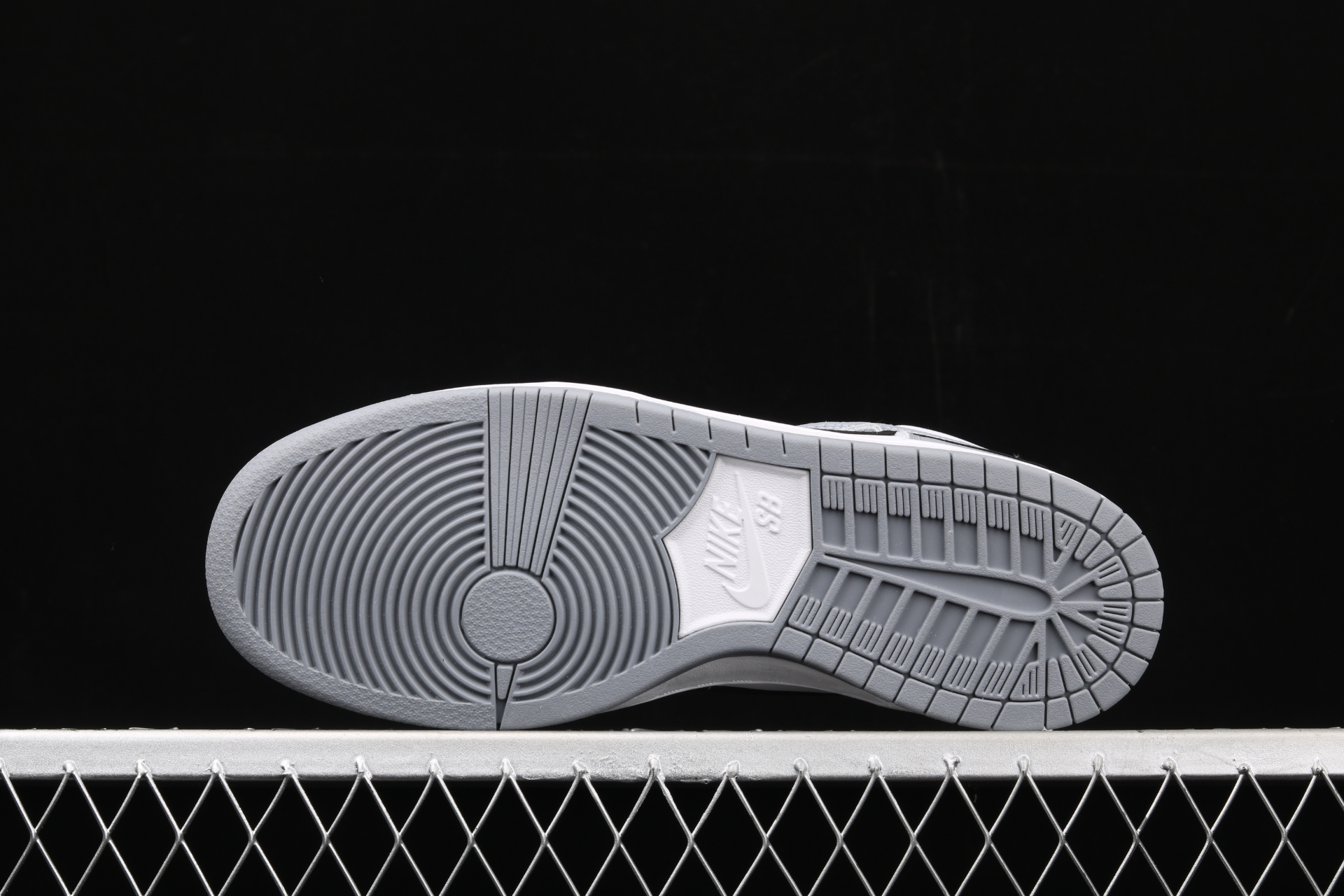 SB Dunk High Pro  Smoke Grey  854851-006 - DEEPREPS