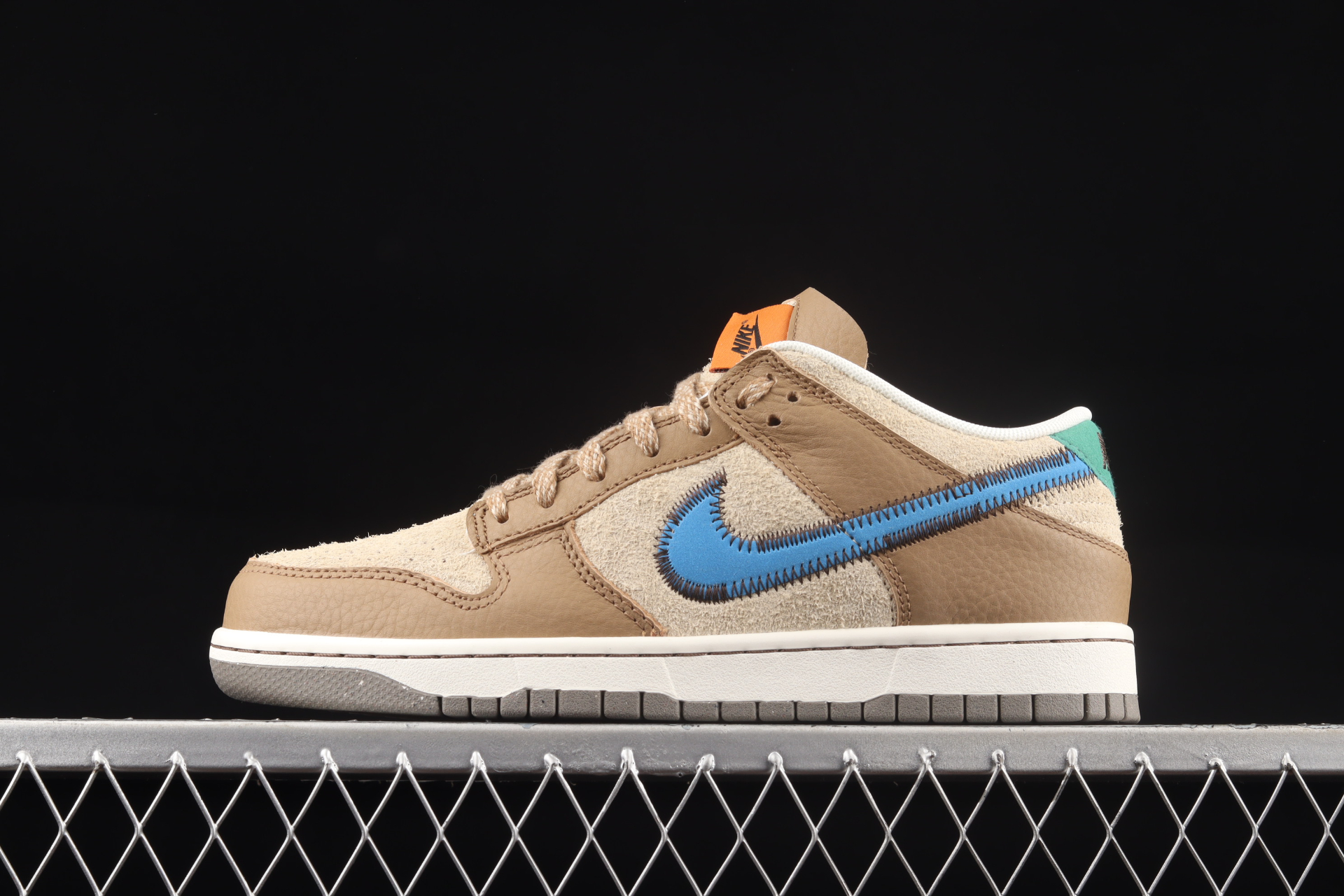 size? x Dunk Low  Dark Driftwood - DEEPREPS