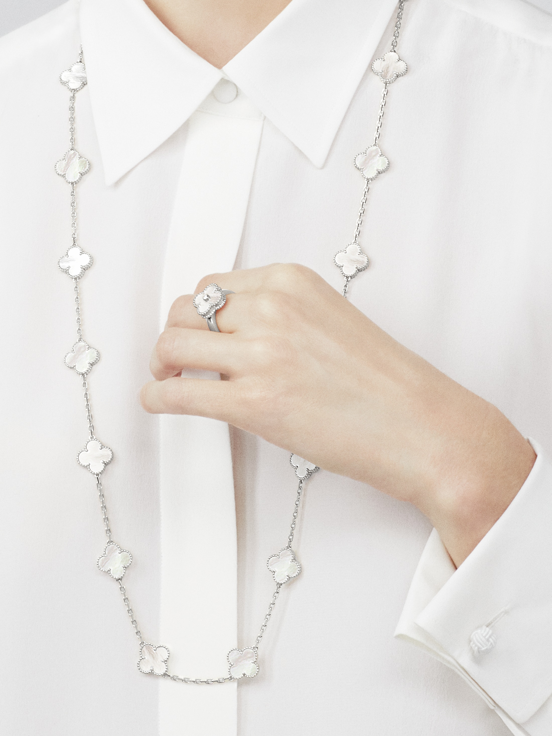 Vintage Alhambra ring - DEEPREPS