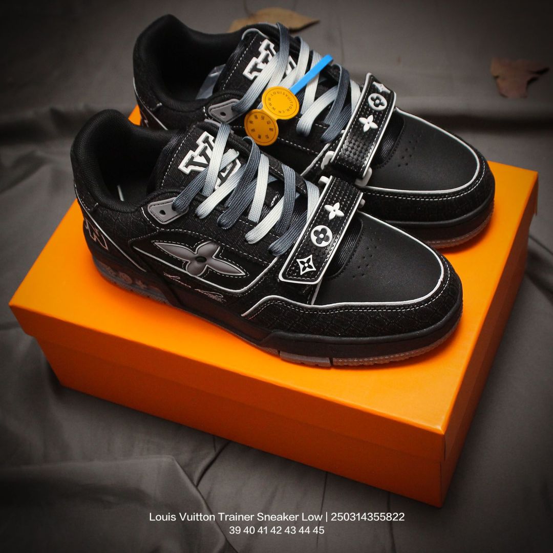 Louis Vuitton Sneakers - DEEPREPS