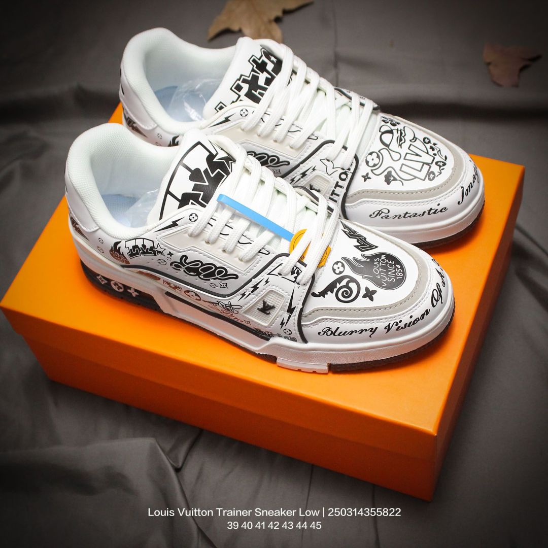 Louis Vuitton Sneakers - DEEPREPS