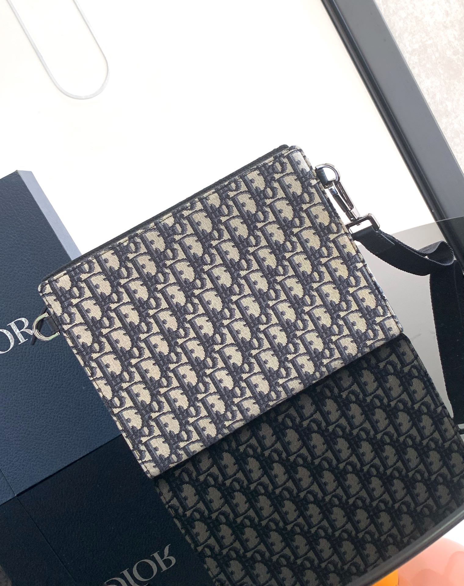 Dior Oblique Pouch: Elevate Your Style - DEEPREPS