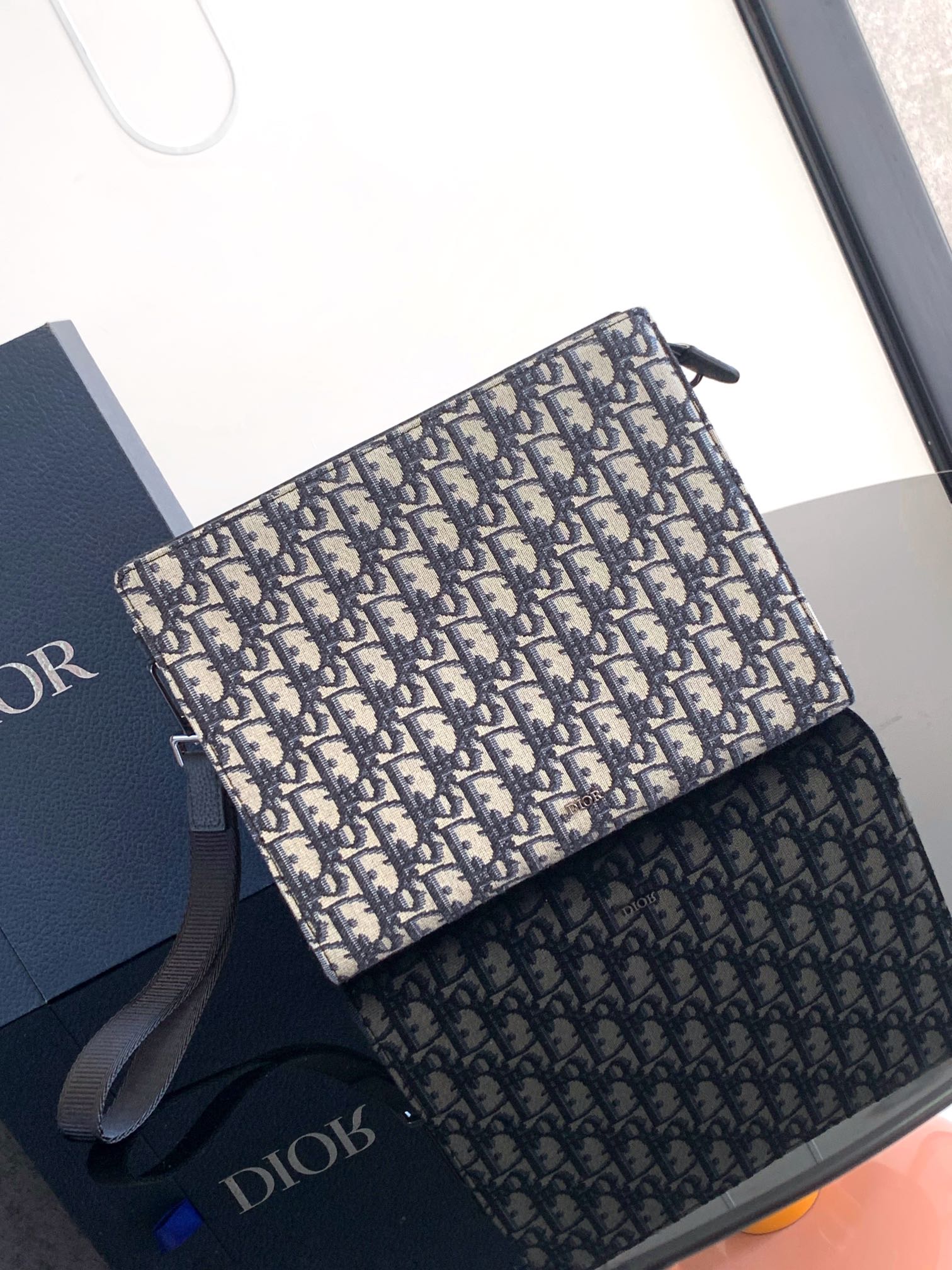 Dior Oblique Pouch: Elevate Your Style - DEEPREPS