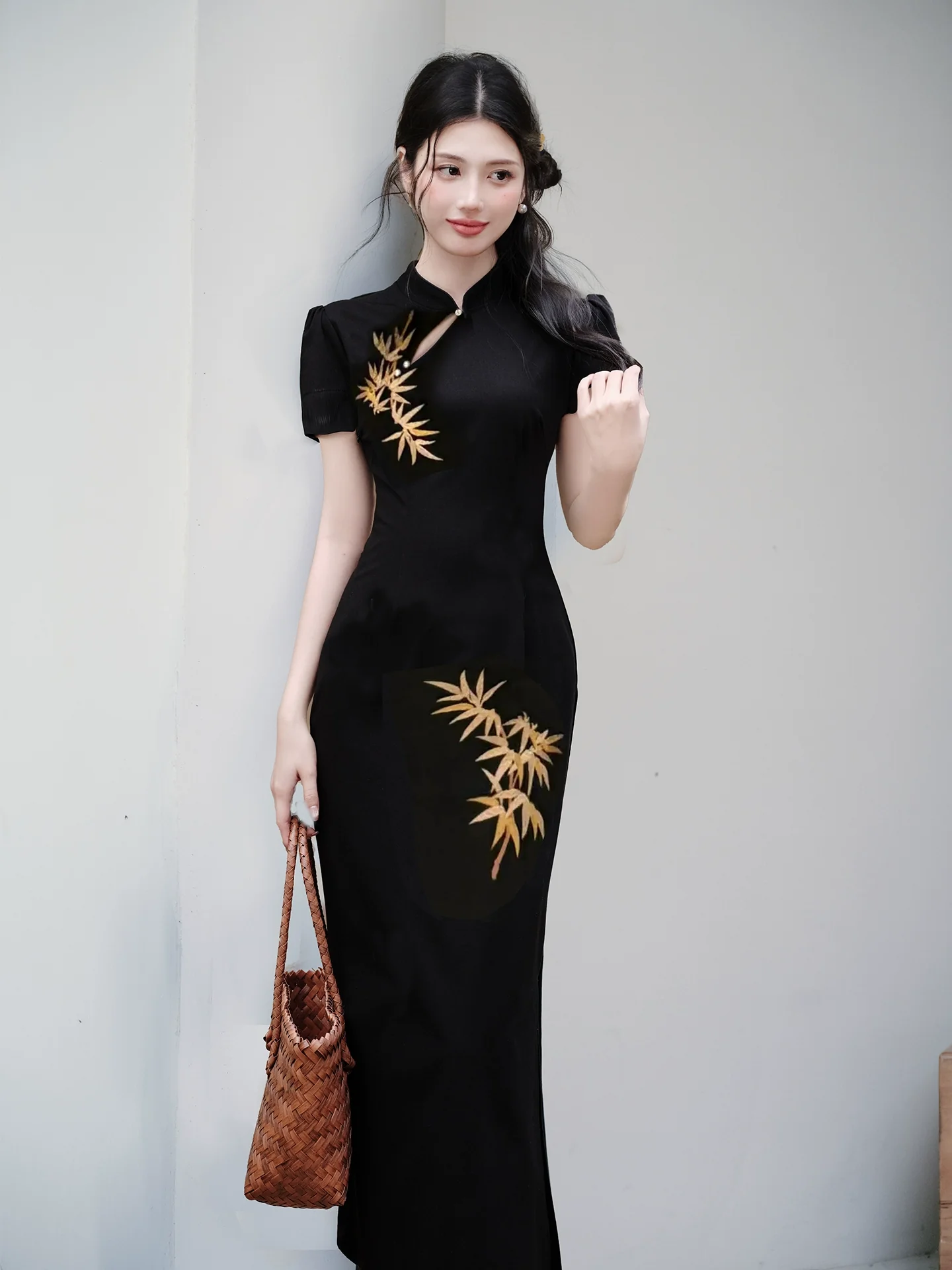 Summer women's clothing new Chinese style black national style golden bamboo embroidered retro cheongsam dress elegant temperament hip-wrapped dress