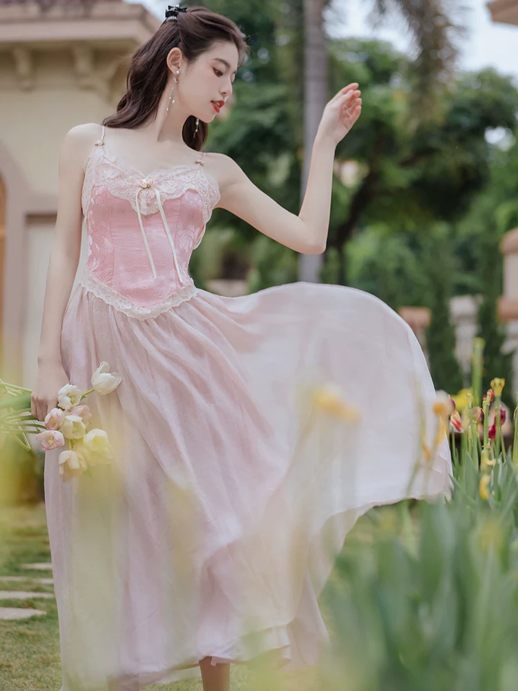 This year's popular beautiful suit seaside vacation  fairy lace suspender dress Disney princess dress