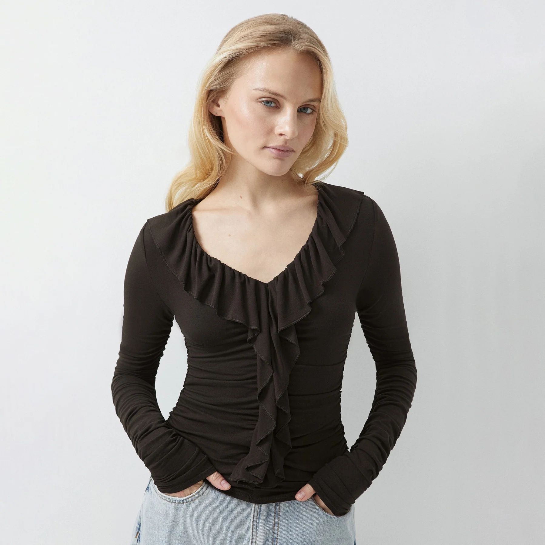 Chiffon shirt women's V-neck thin pleated design long-sleeved top spring three-dimensional tailoring commuter casual temperament top