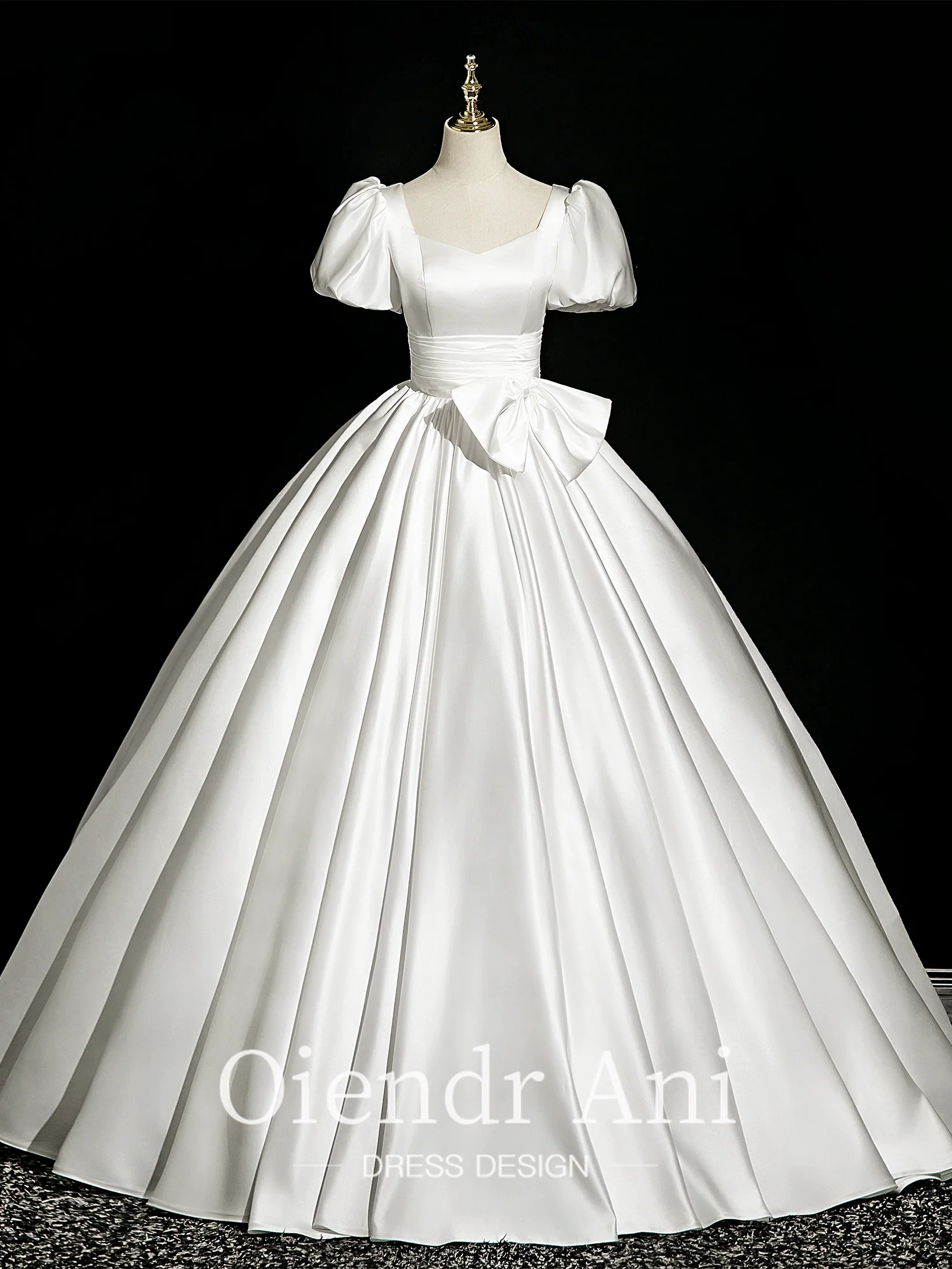 Oiendrani Dress