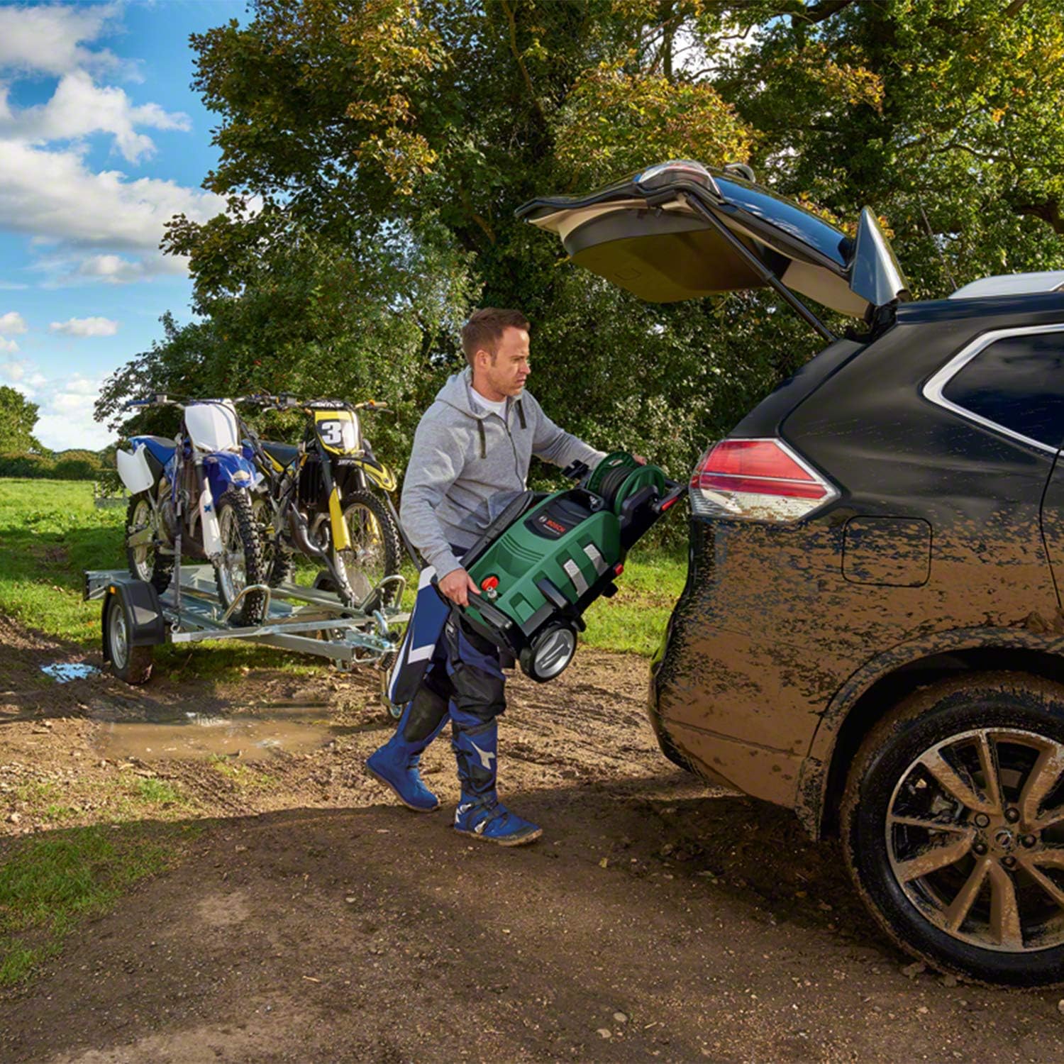 Bosch Home and Garden Advanced Aquatak 160 Pressure Washer (2600 W. 160 Bars. Maximum Flow Rate 580 l/h. Cable 5 m. Accessory Set)