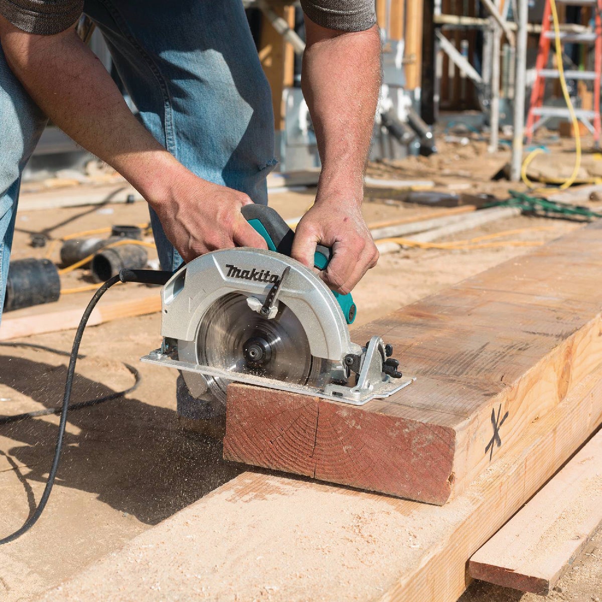 Makita HS7600 Makita 7-1/4 In. 10.5-Amp Circular Saw HS7600