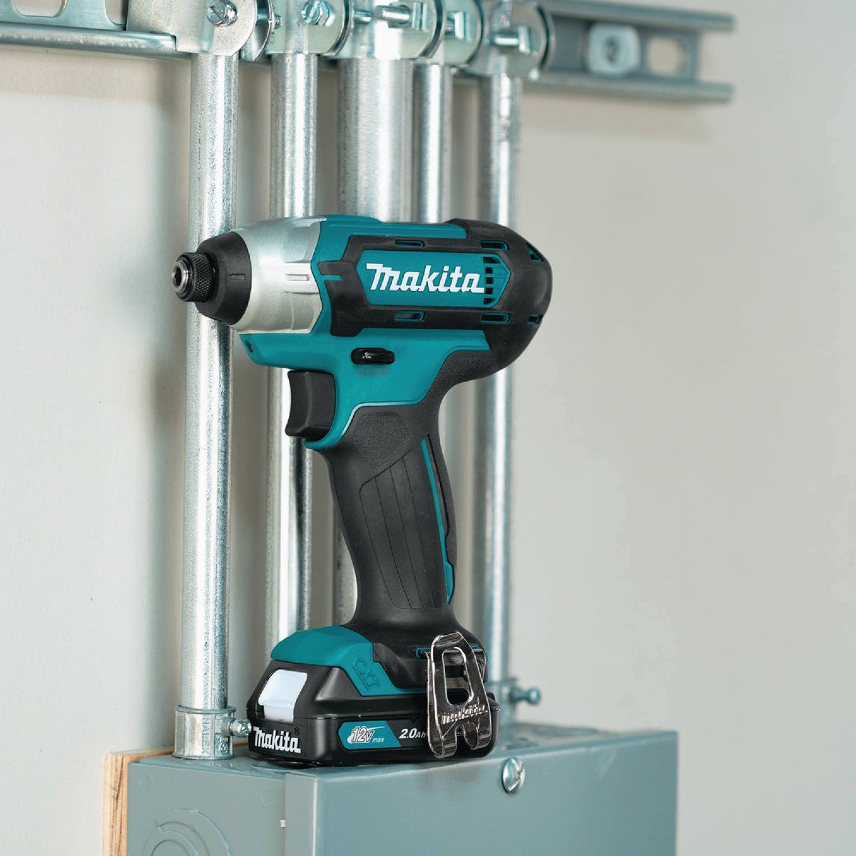 Makita CT232RX Makita 2-Tool 12V Max CXT Lithium-Ion Compact Drill/Driver &a; Impact Driver Cordless Tool Combo Kit CT232RX
