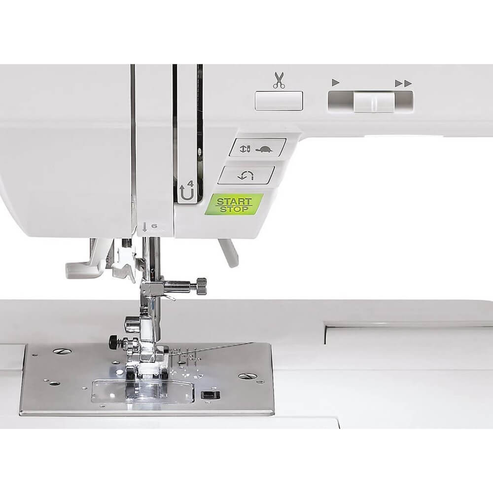 Singer 9960FR Quantum Stylist&a;#0153; 9960 Sewing Machine - Recertified