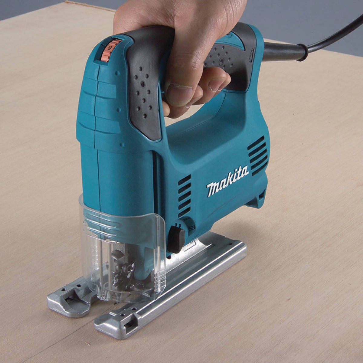 Makita 4329K Makita 3.9A 3-Position 500-3100 SPM Top-Handle Jig Saw Kit 4329K