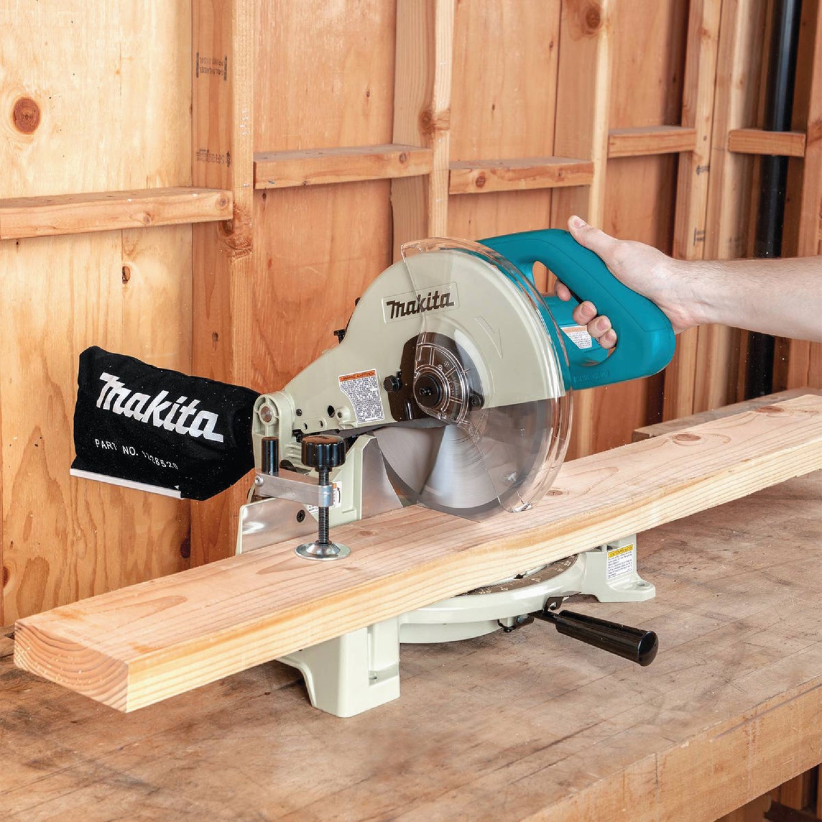 Makita LS1040 Makita 10 In. 15-Amp Compound Miter Saw LS1040