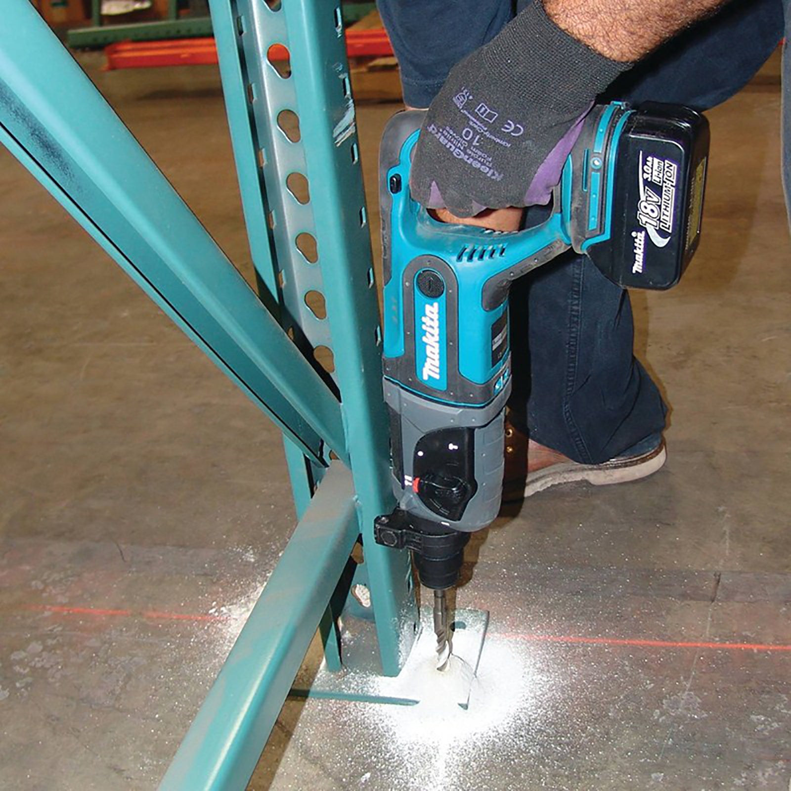 Makita XRH04Z 18V LXT Lithium-Ion 7/8 in. Rotary Hammer (Tool Only)