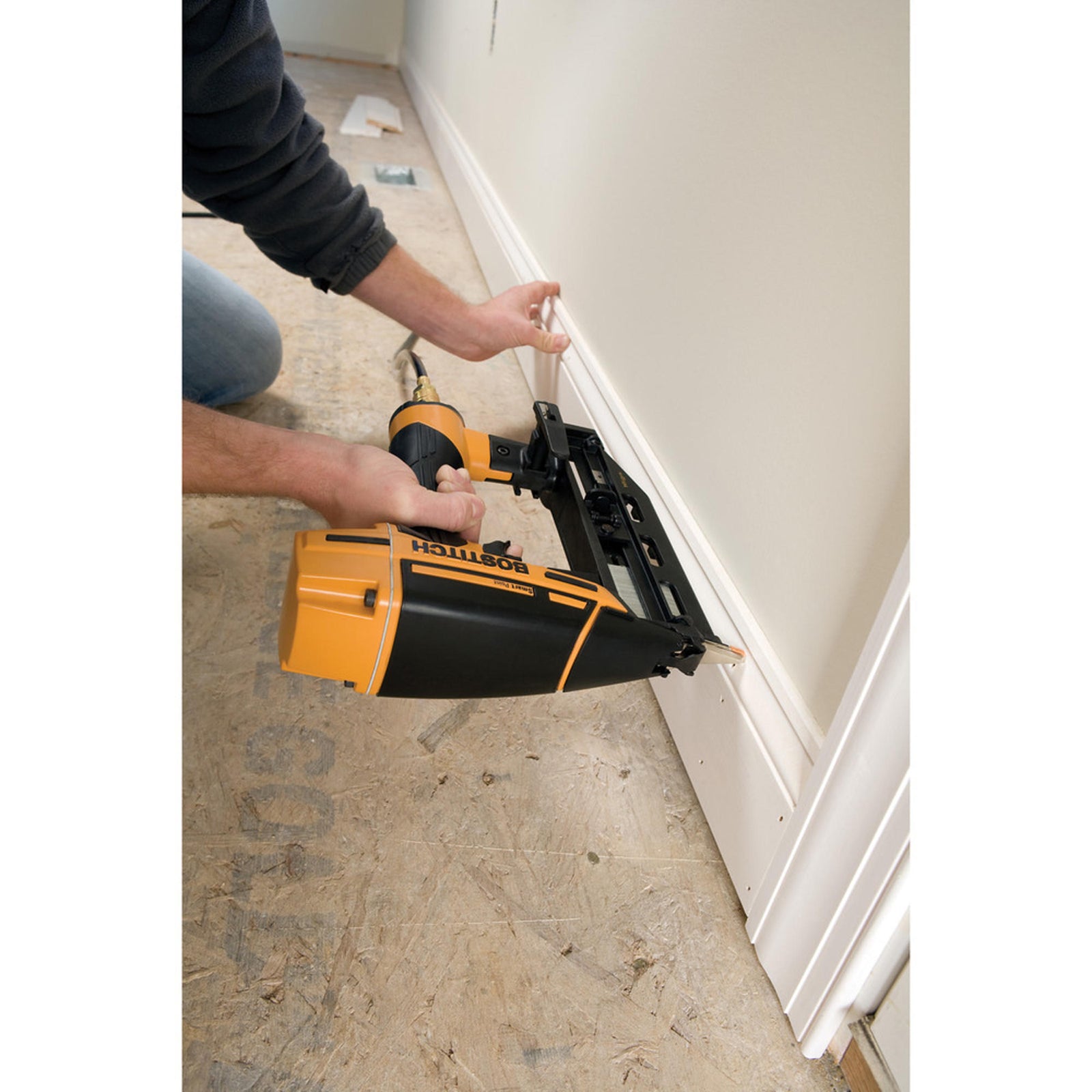 Stanley Bostitch Smart Point 16 Gauge Finish Nailer Kit
