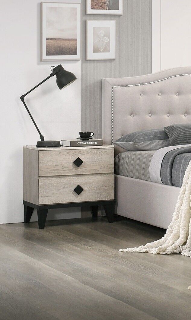 Esofastore Transitional Cream Color Dresser Mirror 2x Nightstands Chest 5pc Bedroom Set Unique Handle pulls Rubberwood Veneer Furniture