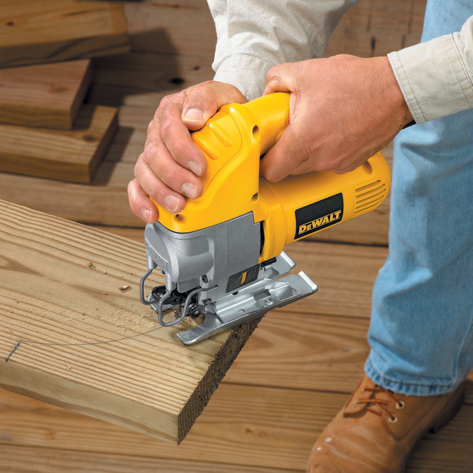 DeWalt DW317K 5.5 amp Corded Jig Saw Kit