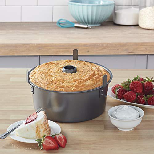chicago metallic professional 2-piece 9.5-inch angel food cake pan with feet, 9.5