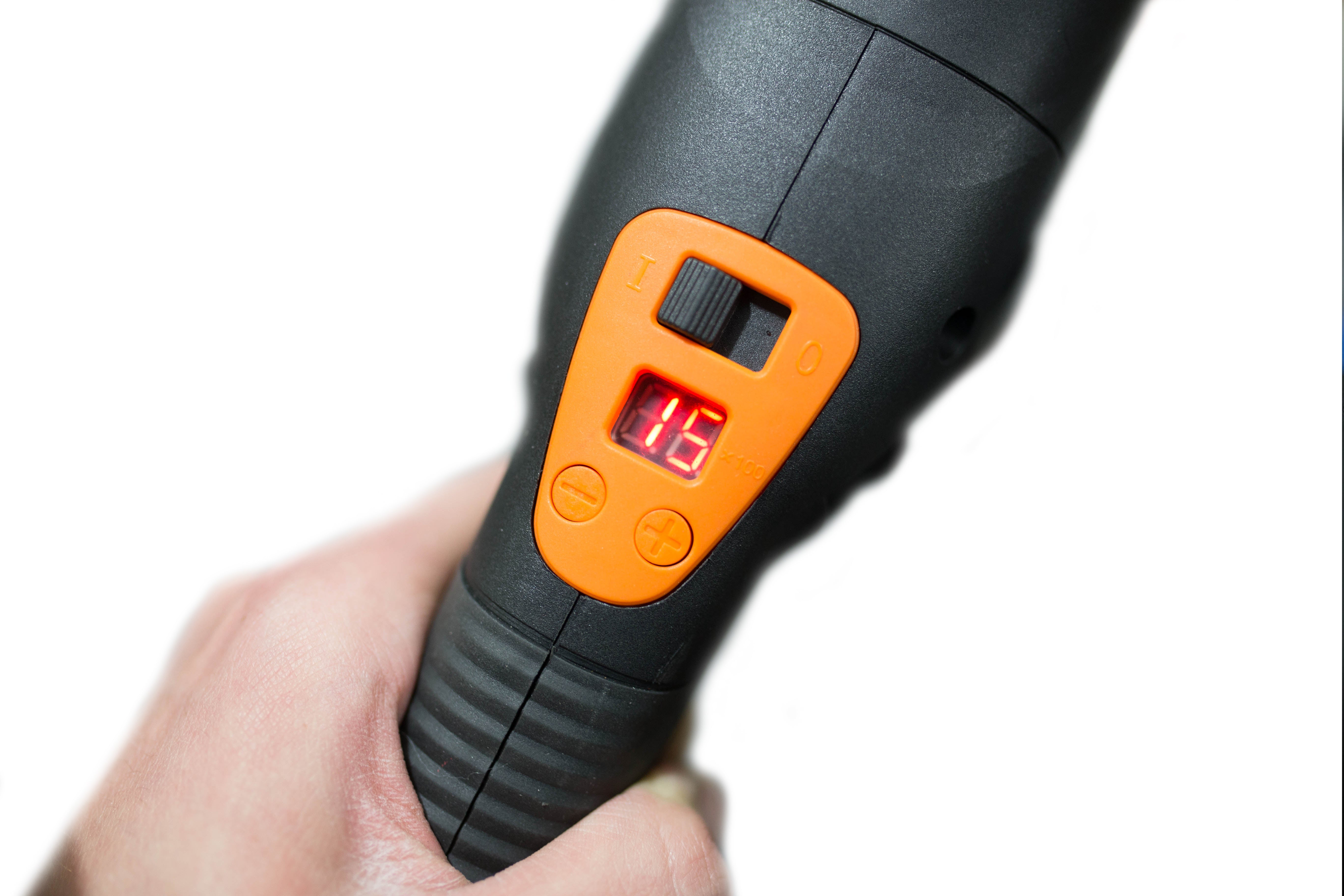 WEN 10-Amp 7-Inch Variable Speed Polisher with Digital Readout