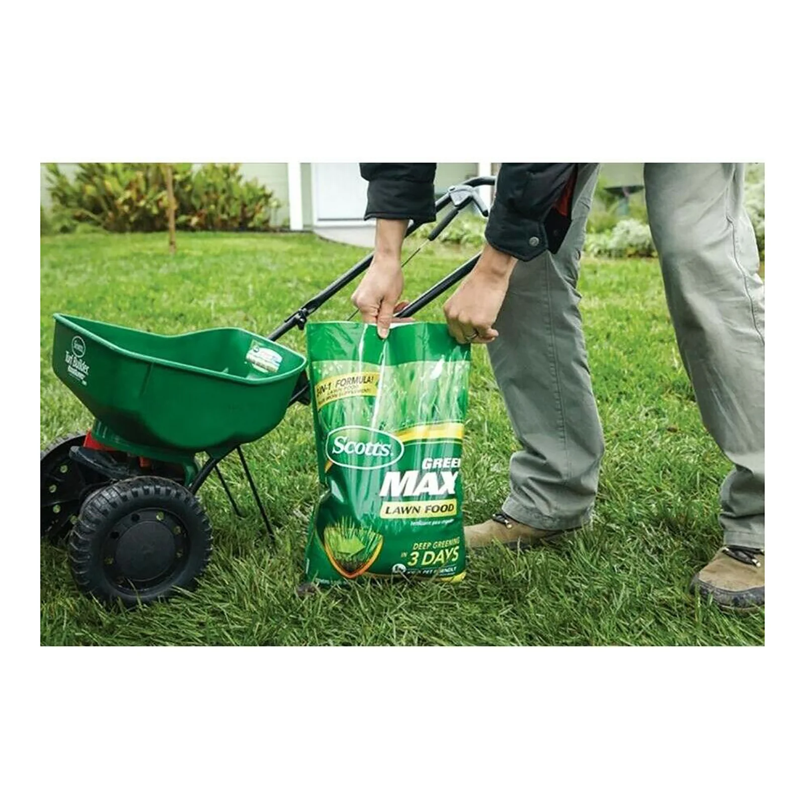 Scotts Green Max Lawn Food with Iron Supplement