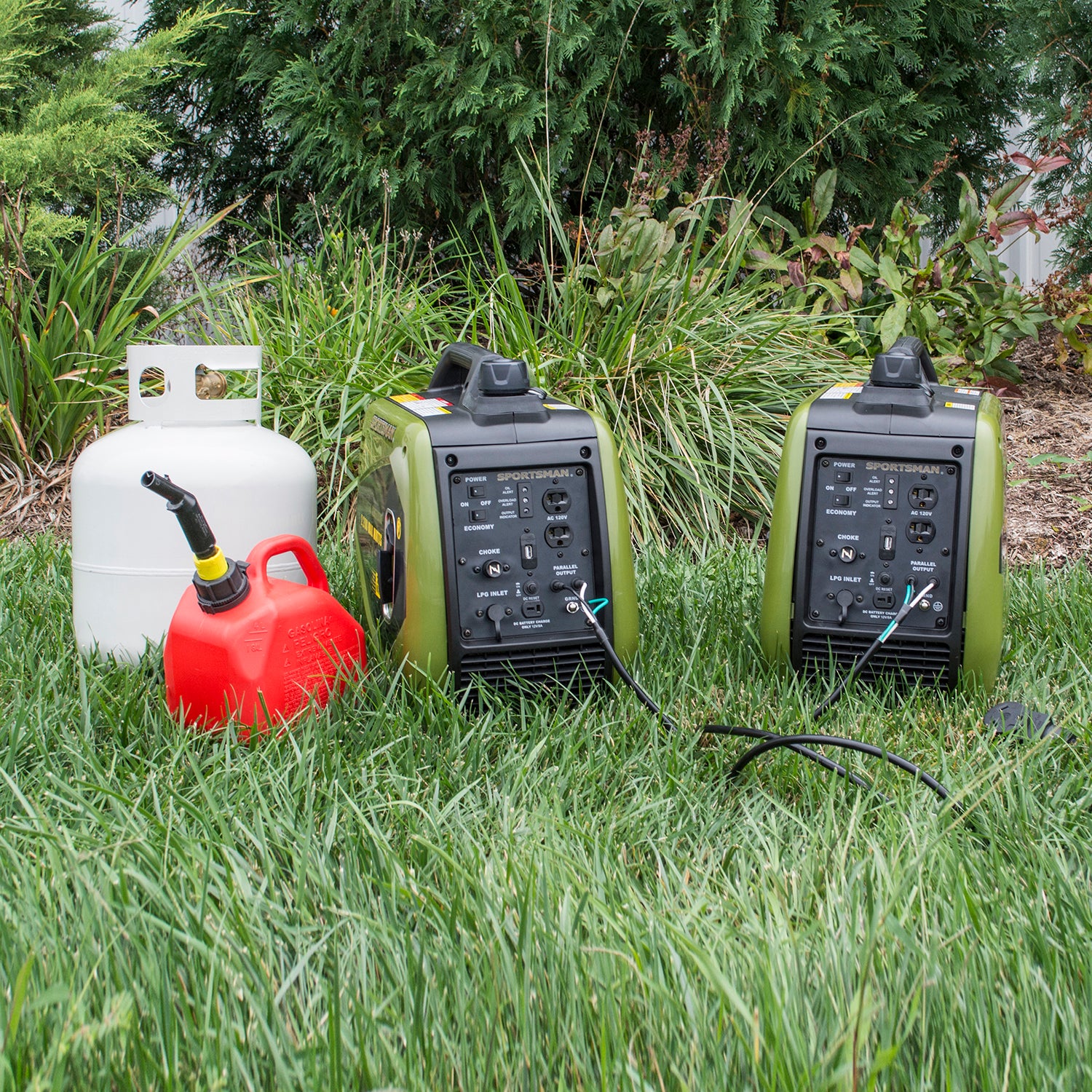 SPORTSMAN 4400 Watt Dual Fuel Portable Inverter Generator Kit with 30 Amp Parallel Cable