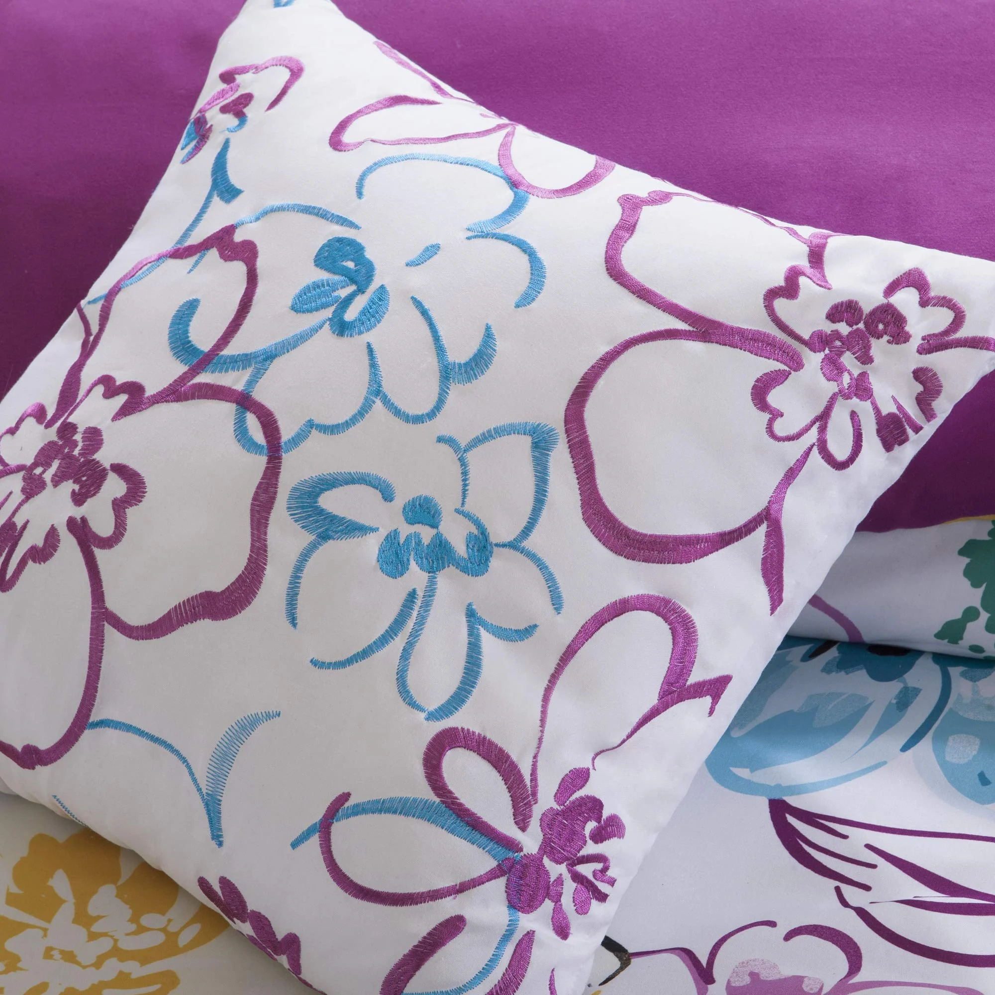 Intelligent Design Comforter Set Vibrant Floral Design, Teen Bedding for Girls Bedroom, Mathcing Sham, Decorative Pillow, King/C