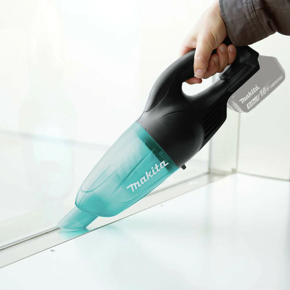 Makita Li-Ion Cordless Vacuum XLC02ZB New - Tool Only