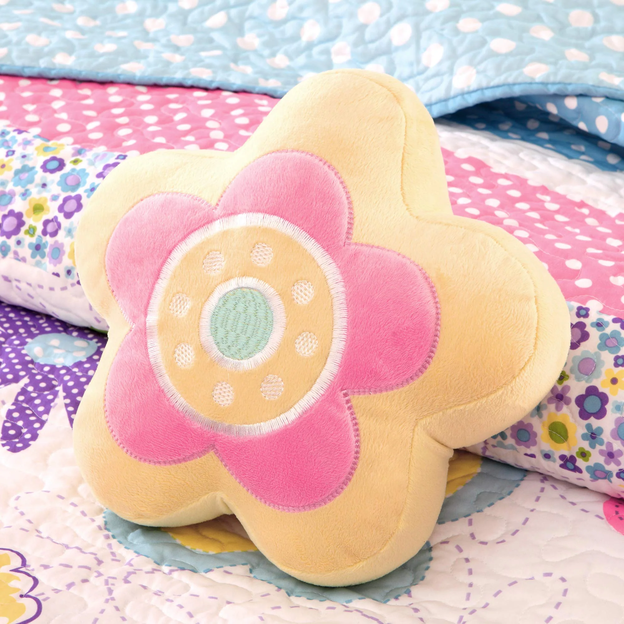 Mizone Kids Mi Zone Kids Crazy Daisy Bedding For Girls Reversible Quilt Set - Sky Blue, Pink , Flowers, Butterfly, Polka Dots Reverse - Ultr
