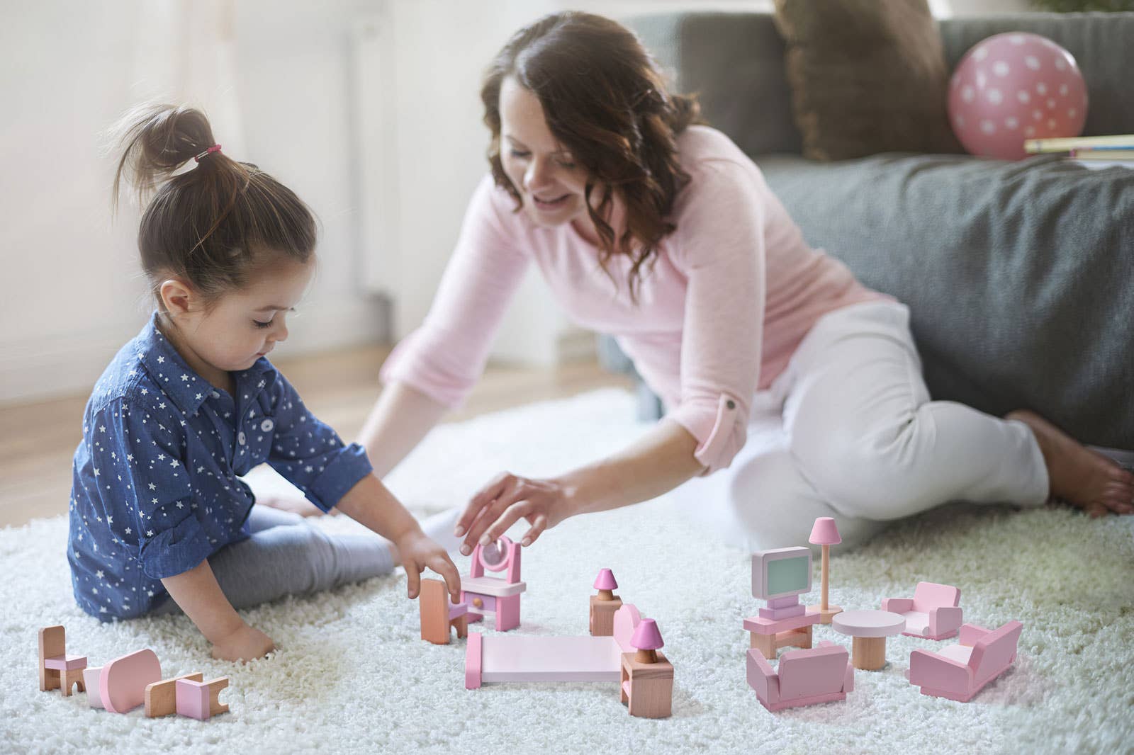 Fun Little Toys 4 Set Wooden Doll House Furniture Accessories