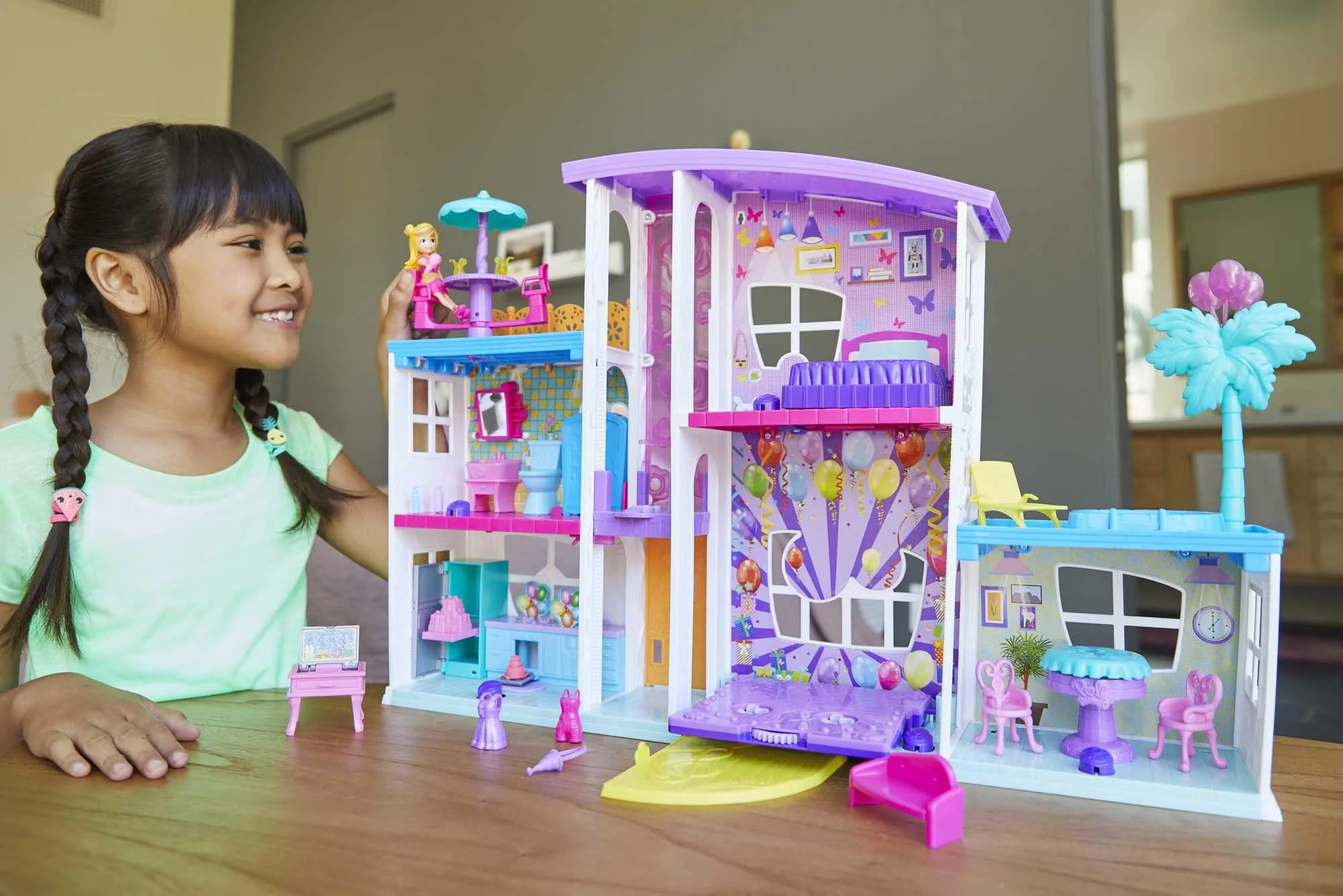 polly pocket playset with 3-inch doll and party accessories, poppin&s; party pad transforming playhouse toy ( exclusive)