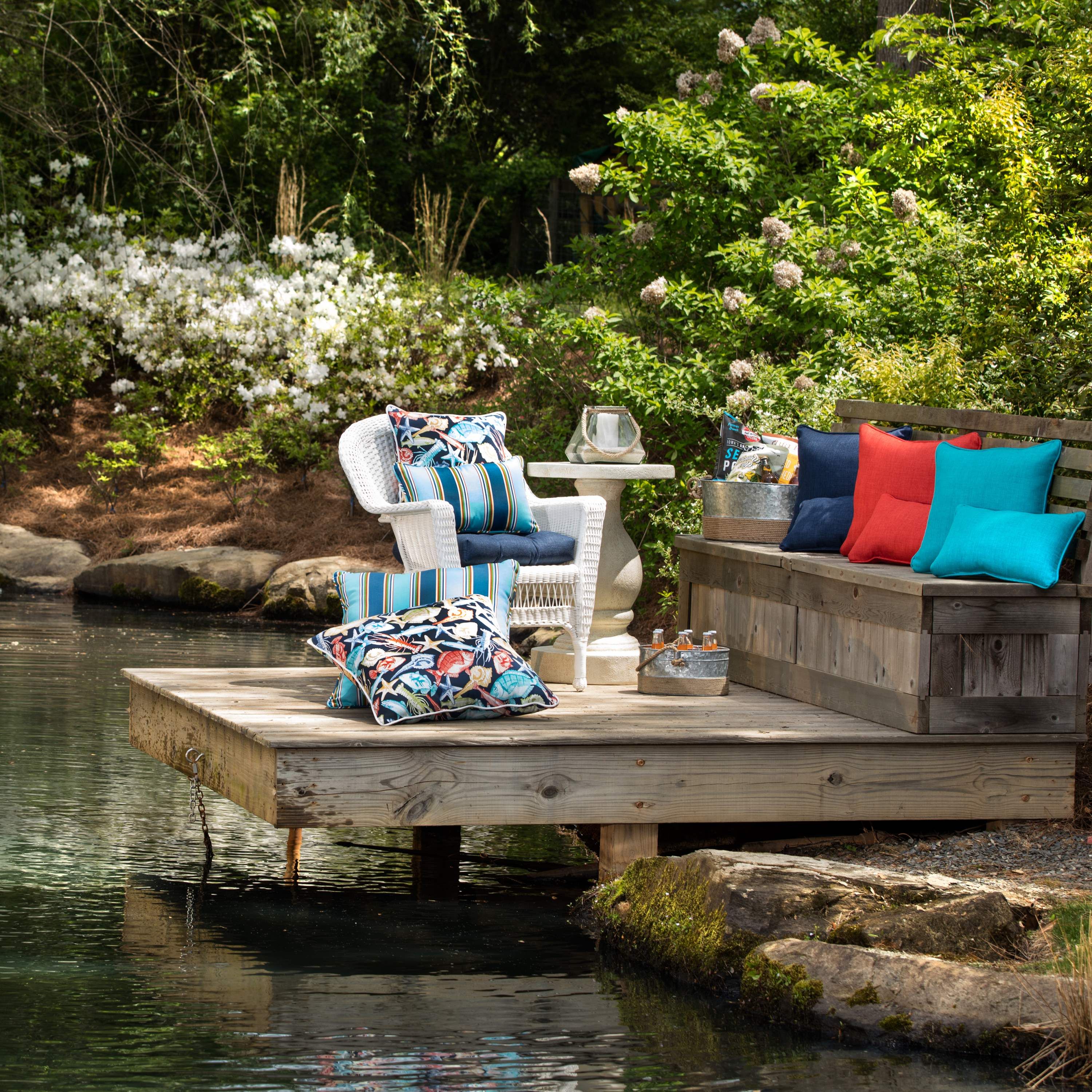 Pillow Perfect Set of 2 Indigo Blue Square Outdoor Patio Throw Pillow 18.5
