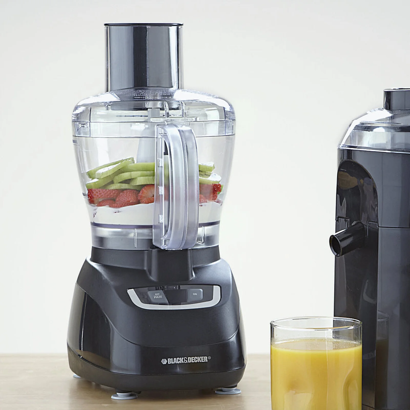 BLACK+DECKER FP1600B  8-Cup Food Processor - Black/Silver