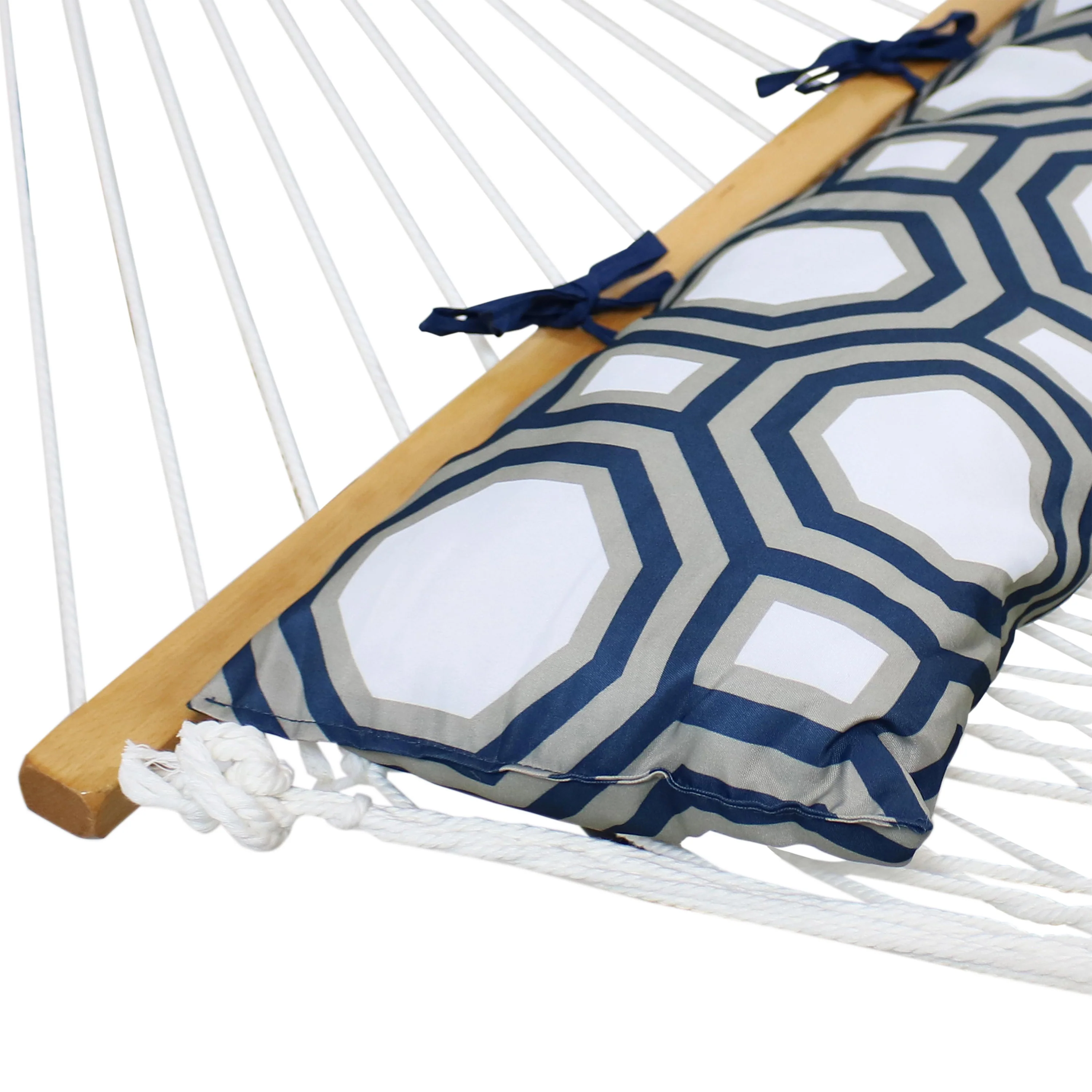 Sunnydaze Decor 2-Person Spreader Bar Rope Hammock with Pillow with Blue Stand
