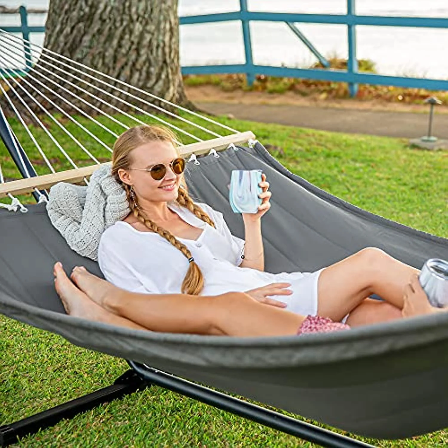 suncreat double hammock for 2 person, extra large outdoor portable hammock with hardwood spreader bar, soft pillow, 450 lbs c
