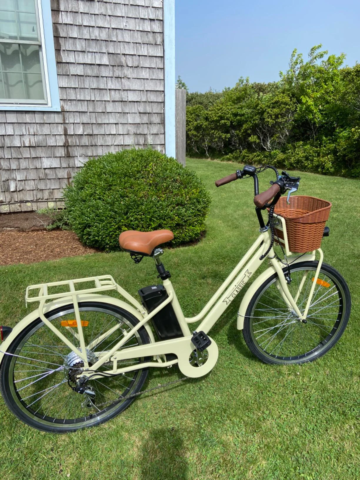 Nakto Classic 26&s;&s; Cream Electric Bike