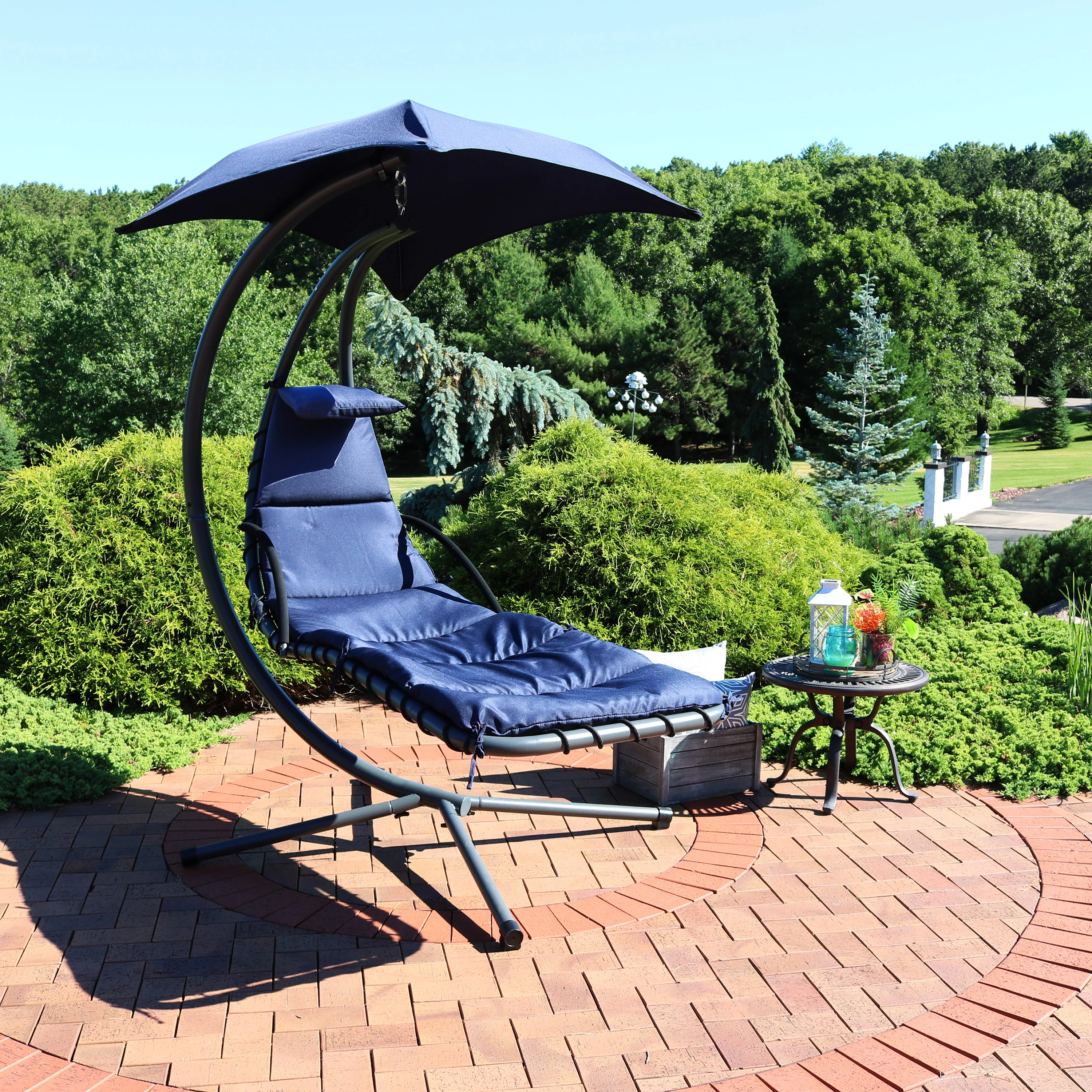 Sunnydaze Decor Floating Chaise Lounge Chair with Umbrella - Navy Blue