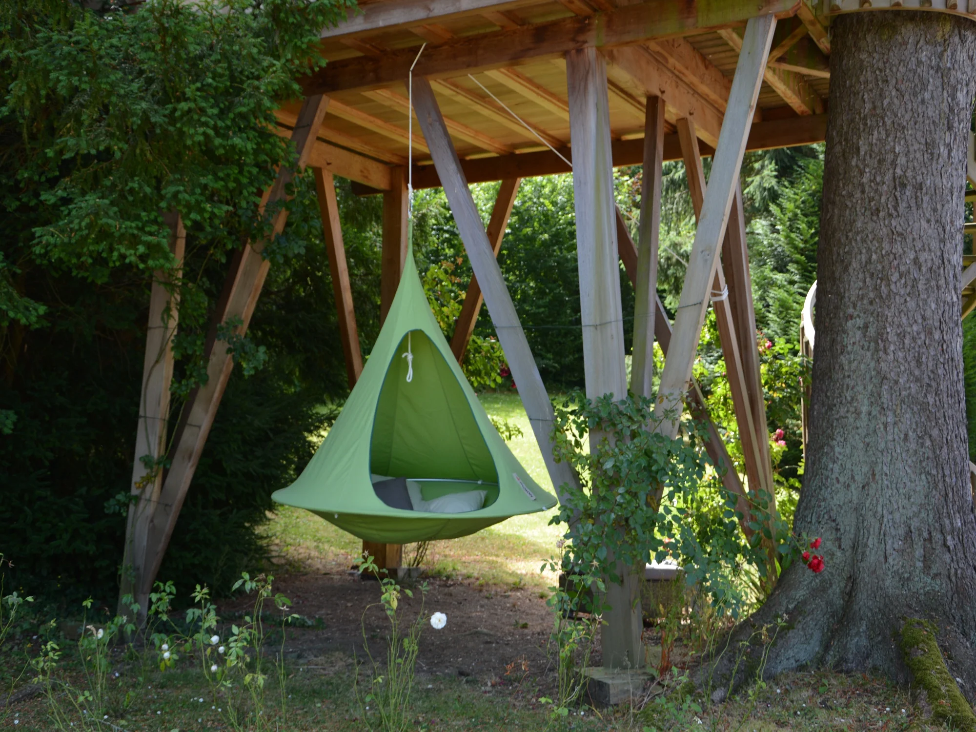 The Hamptons Collection 72” Green Two Person Hanging Cacoon Chair with Hanging Hardware