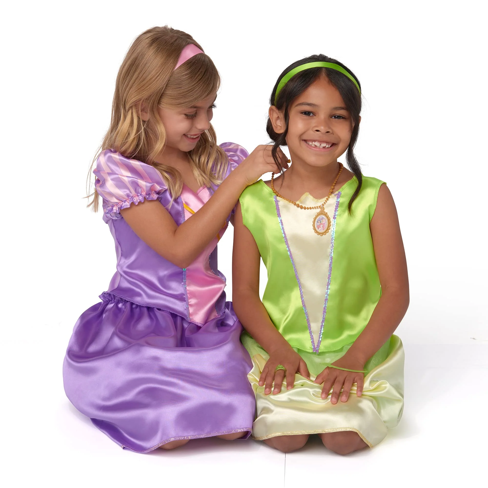 Disney Princess Girls Dress Up Trunk - Rapunzel, Ariel, Tiana &a; Jasmine - 21 Pieces [Amazon Exclusive]