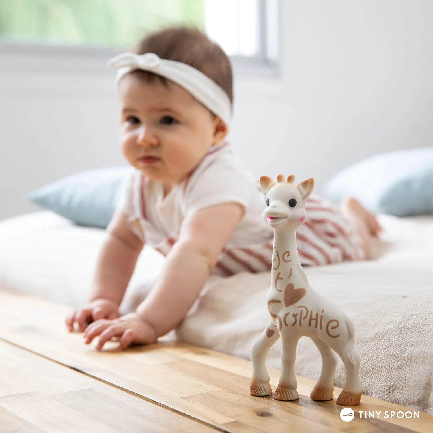 Sophie la Girafe sophie by me 60th anniversary edition teether sensory developmental toy sophie la girafe beige