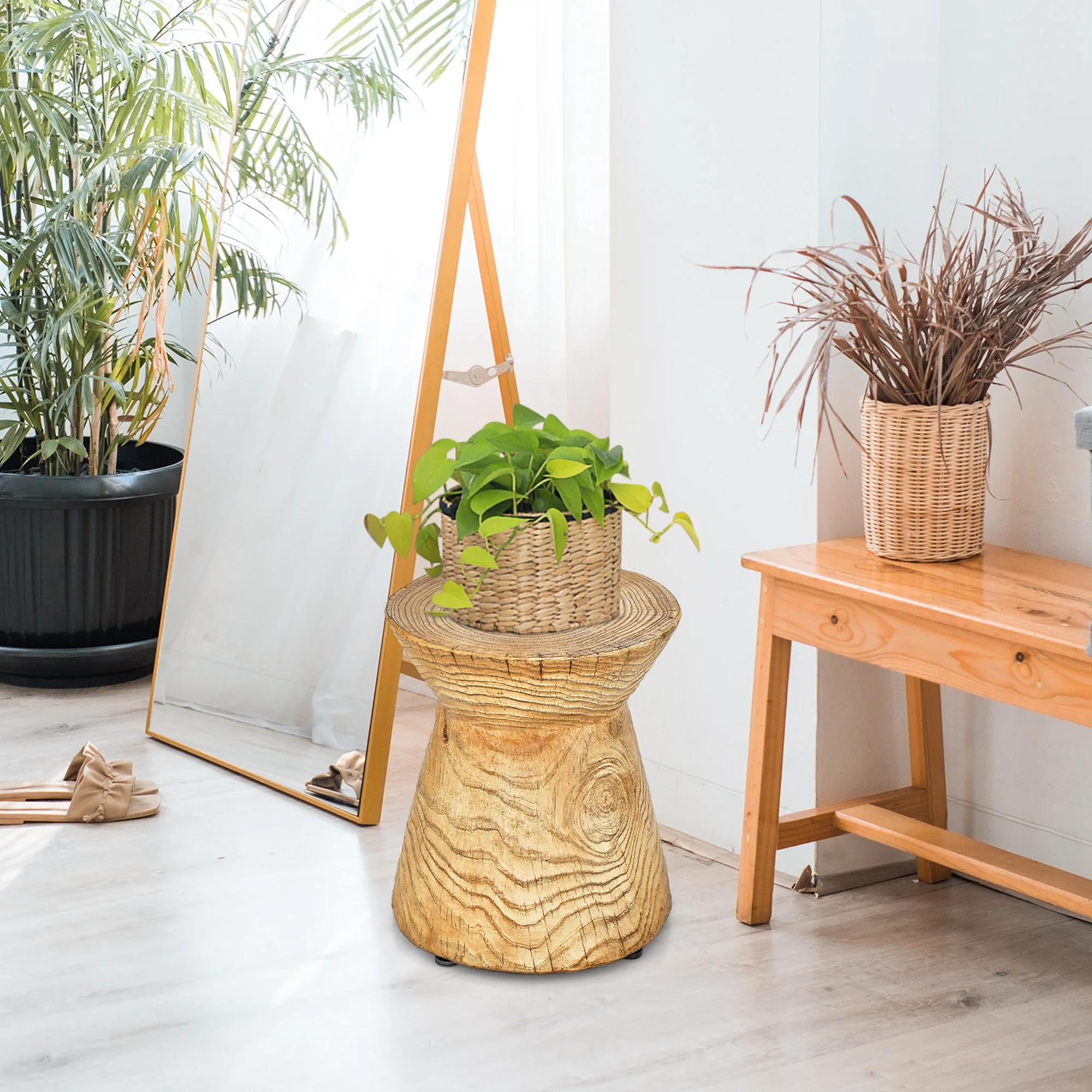 Costway 17&s;&s; Concrete Accent Side Table Hourglass Wood-like End Table Plant Stand Stool