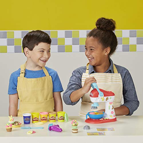 Play-Doh E0102EU4 Kitchen Creations Spinning Treats Mixer