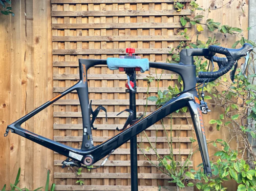 £1595 Foil Team Issue Dura Ace Size: 56cm Carbon Road Bike