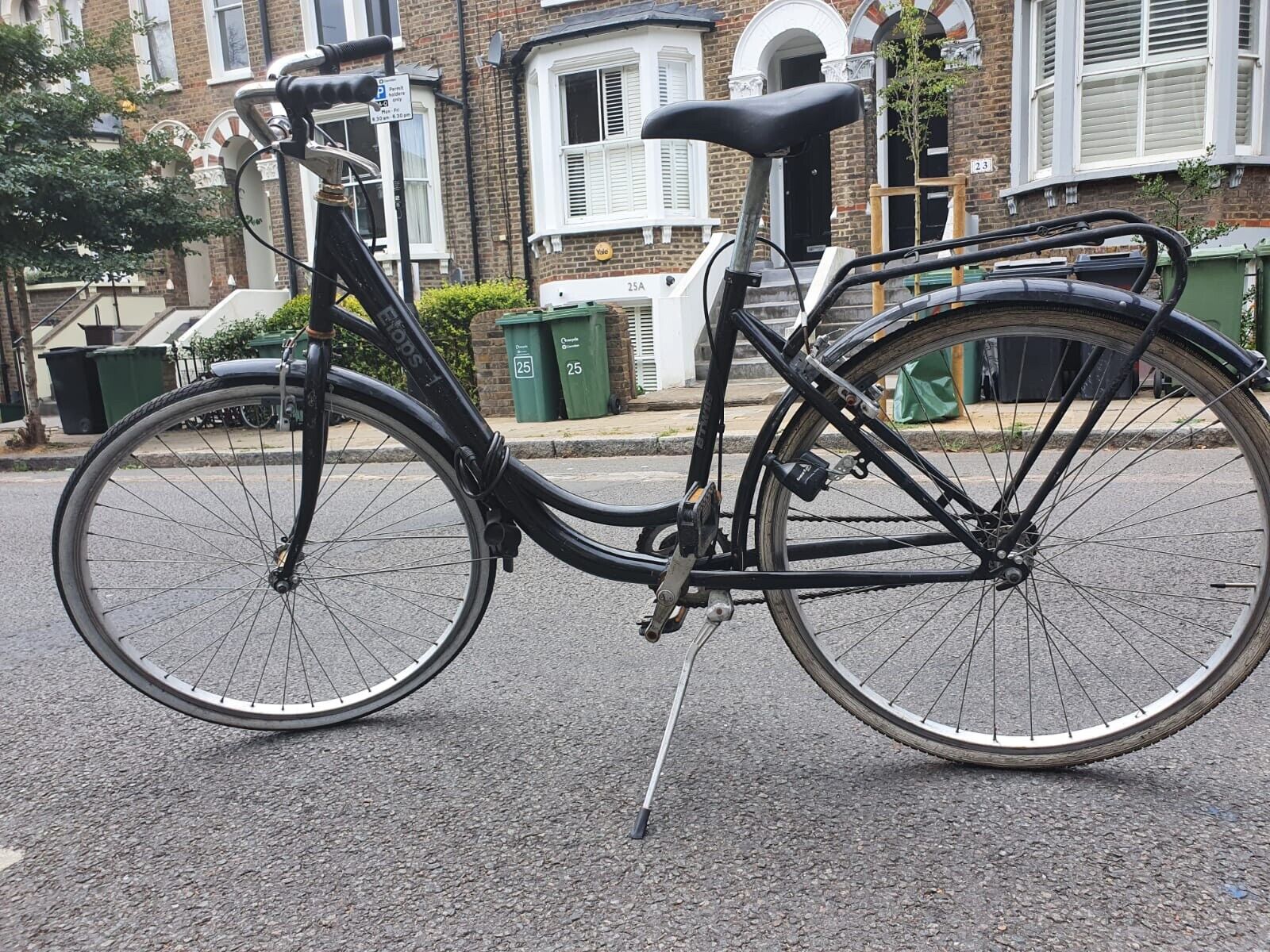 B twin Elpos 1 Black Bike (collection only)