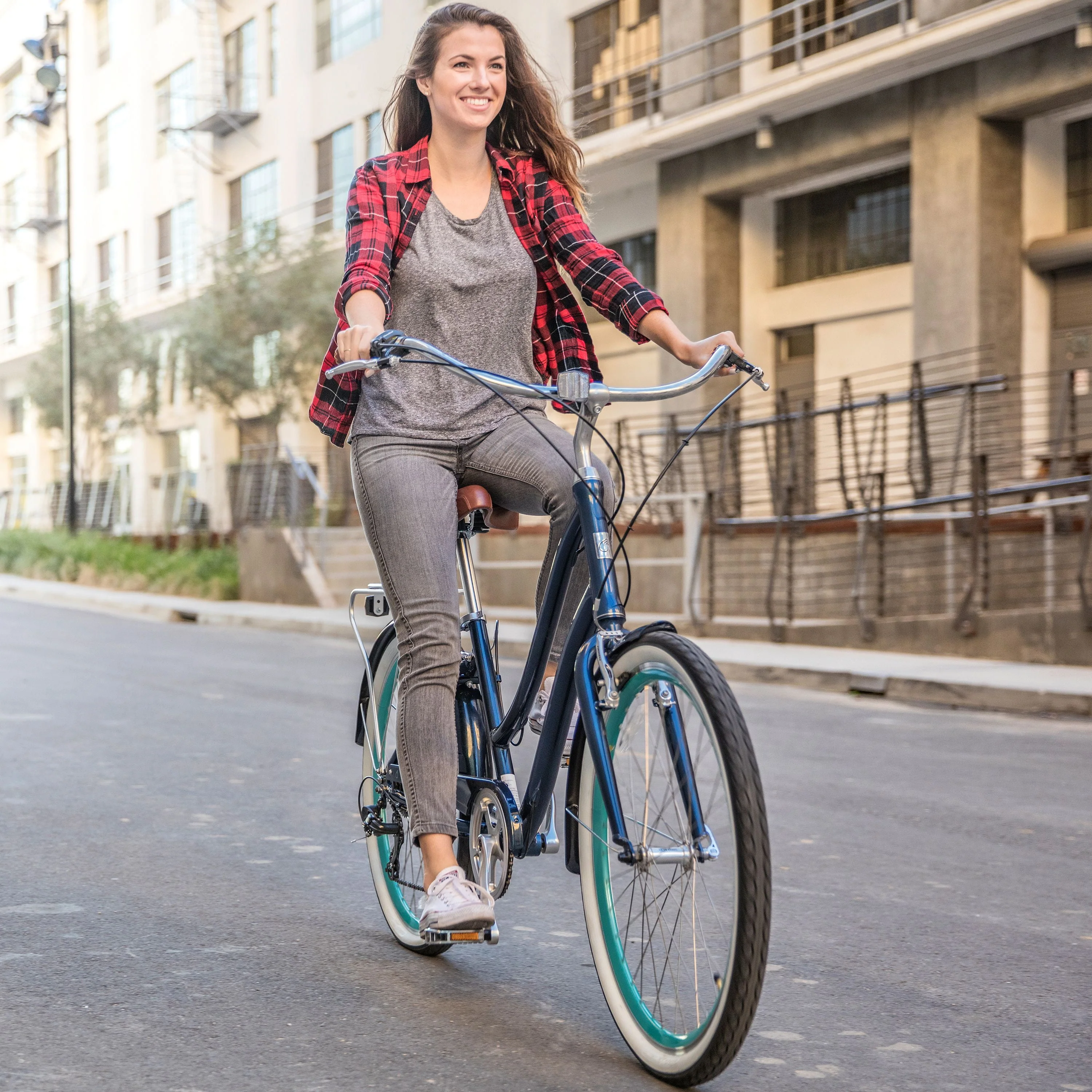 sixthreezero Every journey Women's 7-Speed Step-Through Hybrid Cruiser Bicycle, 26 In. Wheels and 17.5 In. Frame, Navy