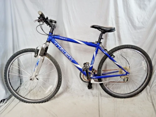 2008 Trek 820 MTB Bike 16.5" Small Hardtail Shimano SIS Altus Steel USA Shipper!