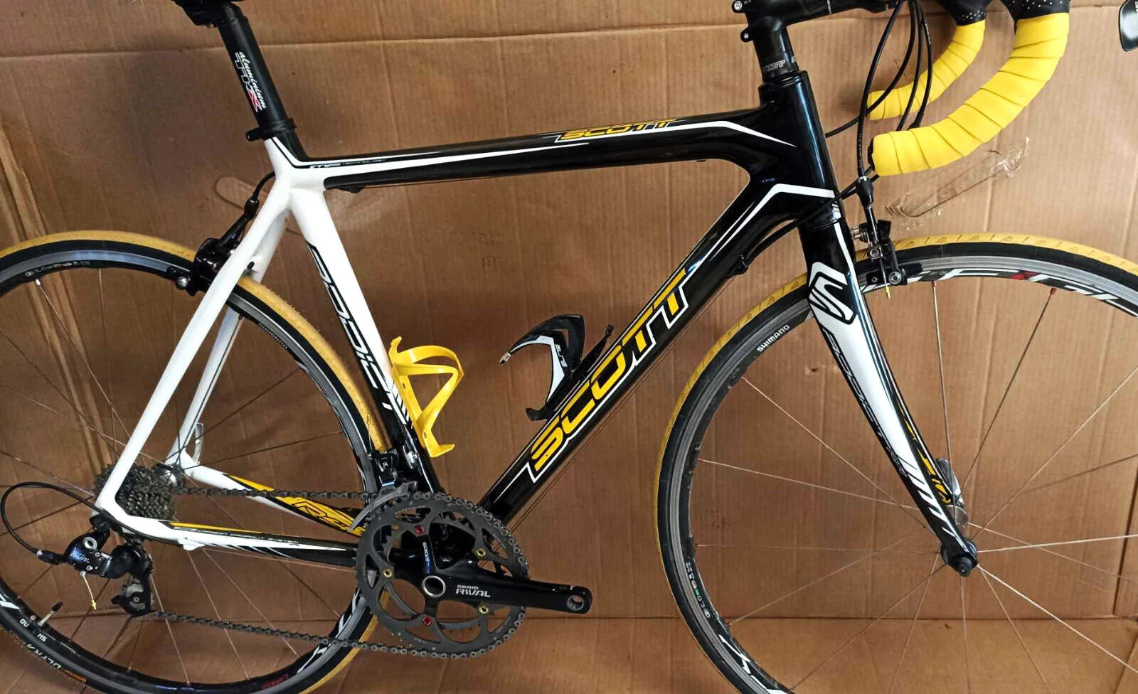 Scott Addict R4 Carbon Road Bike 56cm / Serviced / Very Good Condition RRP £1990